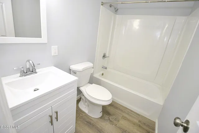 $1,250 | 83 Osborne Road, Colonie, NY 12205