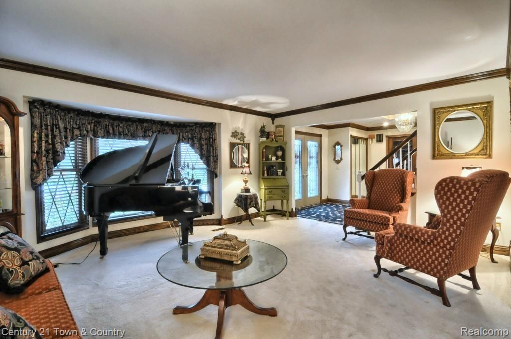 1944 Mapleridge Road Rochester, MI 48309 - Photo 10 of 36 Living_Room_2nd_View.jpg