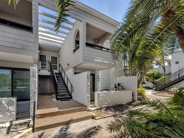 $529,000 | 1555 Tarpon Center Drive, Unit 203, Venice, FL 34285