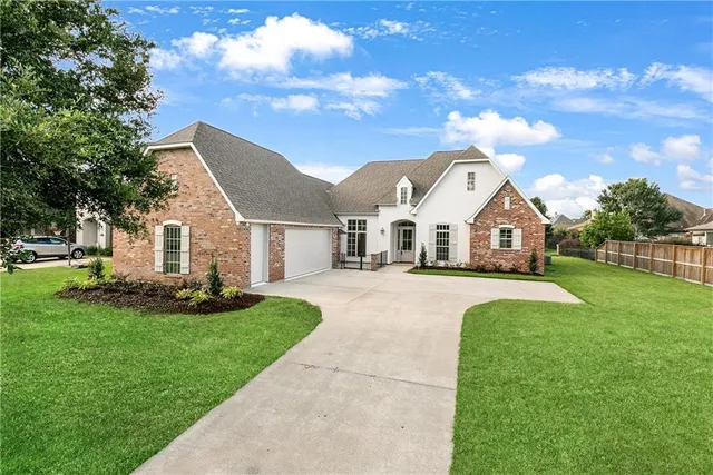 $534,900 | 35352 Oak Haven Avenue, Geismar, LA 70734