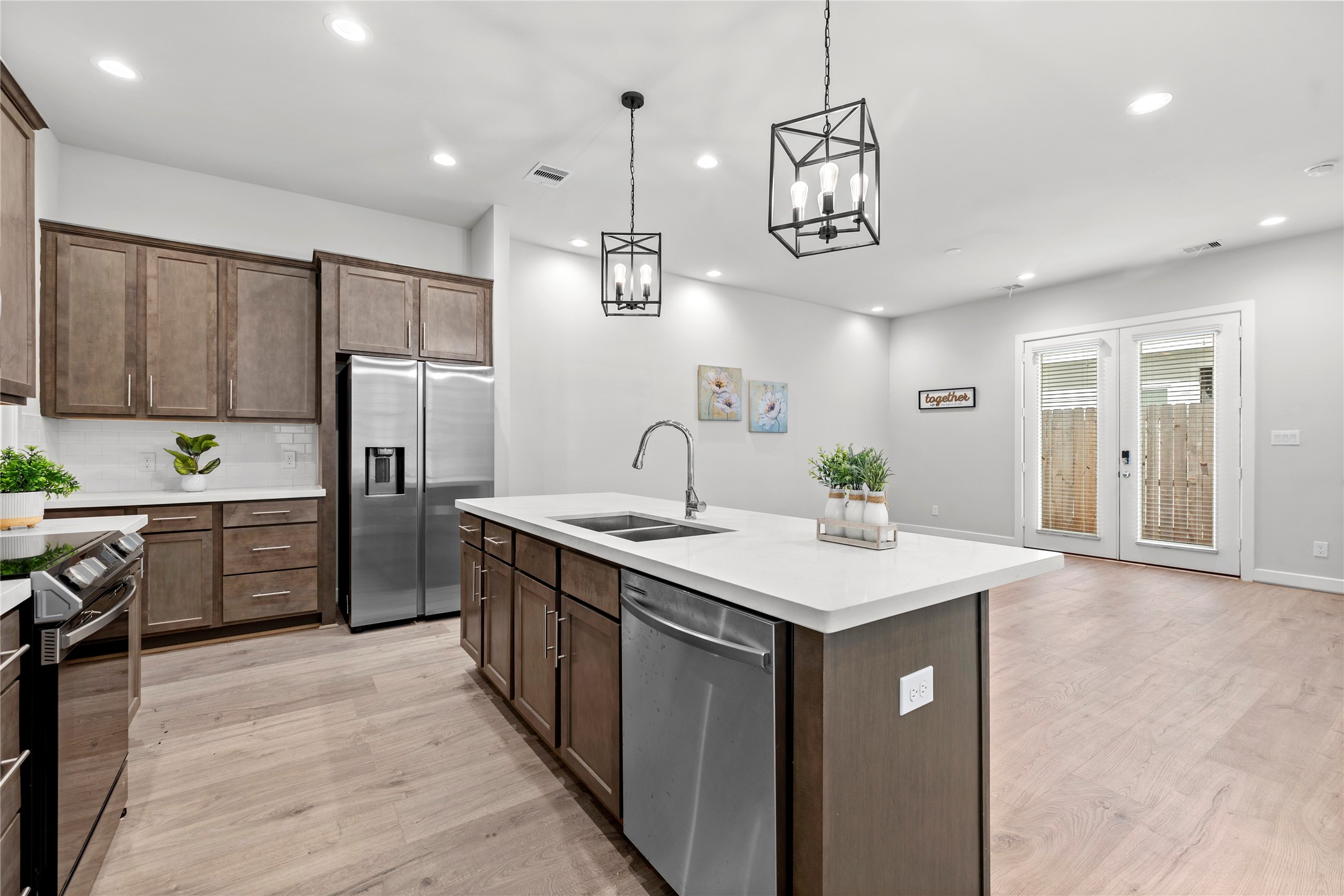 2214 Roozy Lake Lane Houston, TX 77055 - Photo 1 of 22