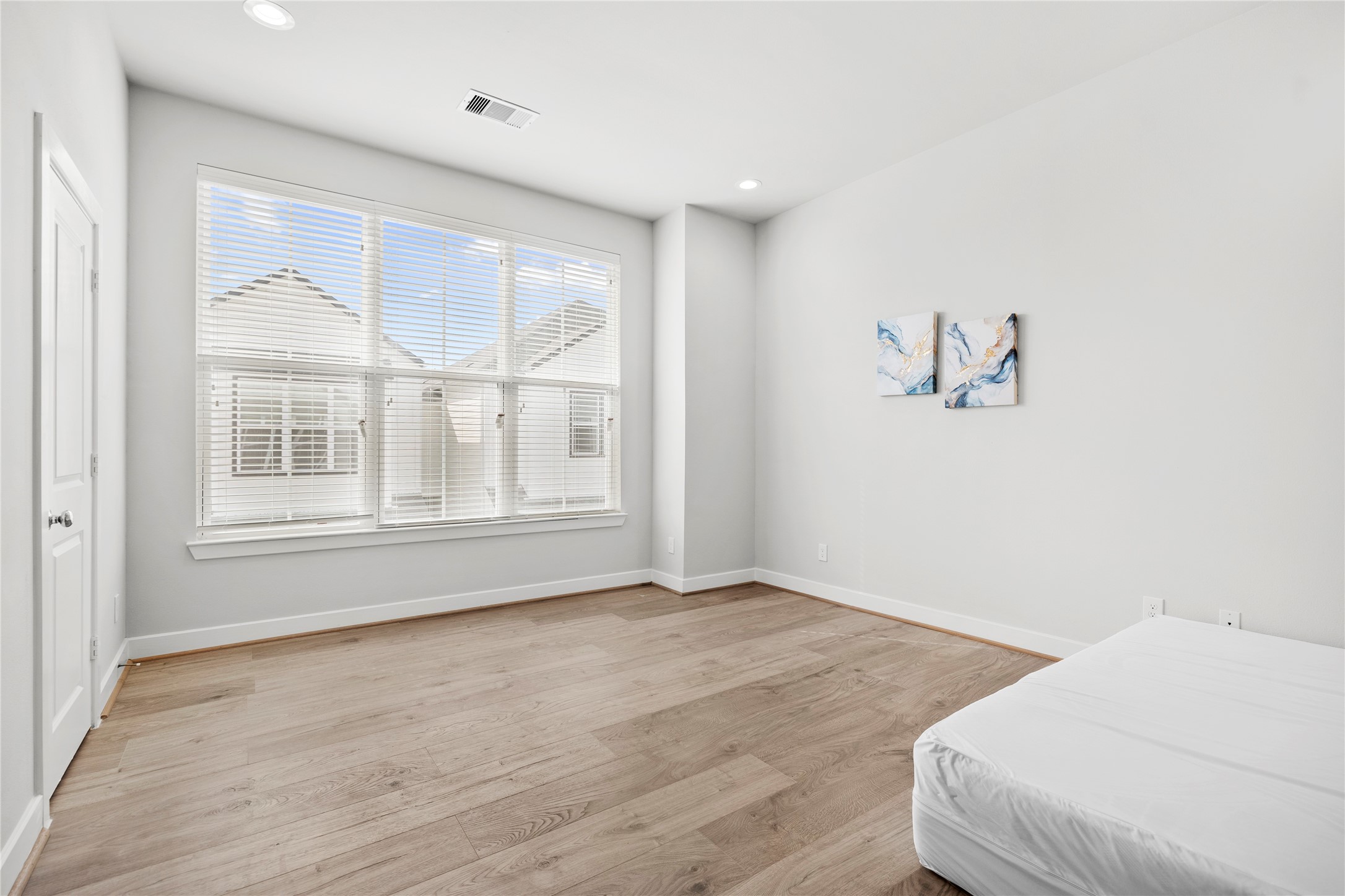 2214 Roozy Lake Lane Houston, TX 77055 - Photo 11 of 22 Master Bed