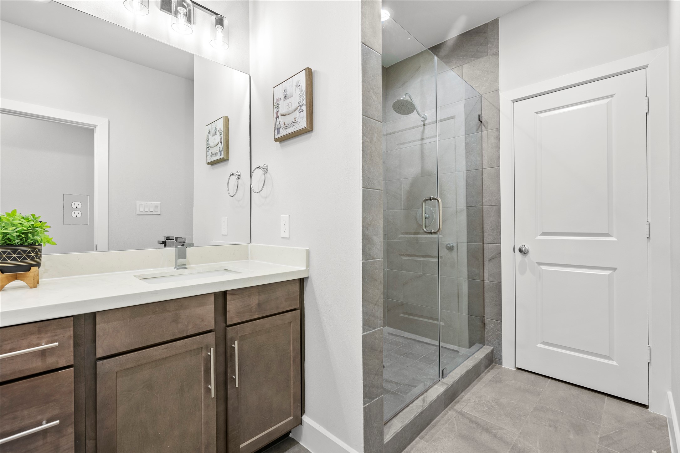 2214 Roozy Lake Lane Houston, TX 77055 - Photo 13 of 22 Master Shower