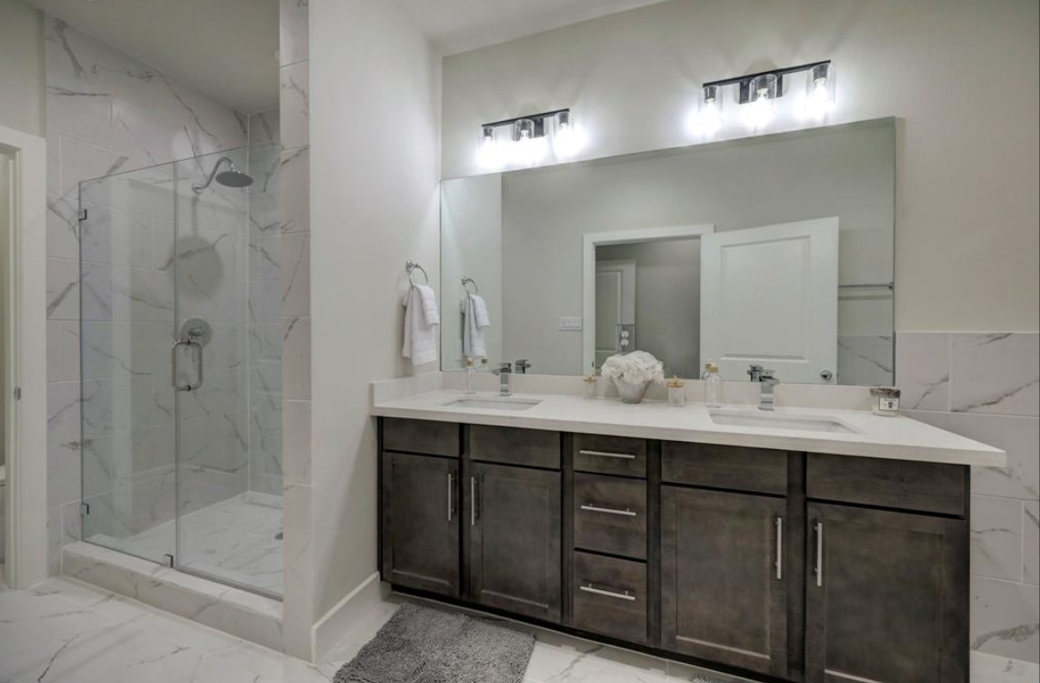 2214 Roozy Lake Lane Houston, TX 77055 - Photo 14 of 22 Master Shower