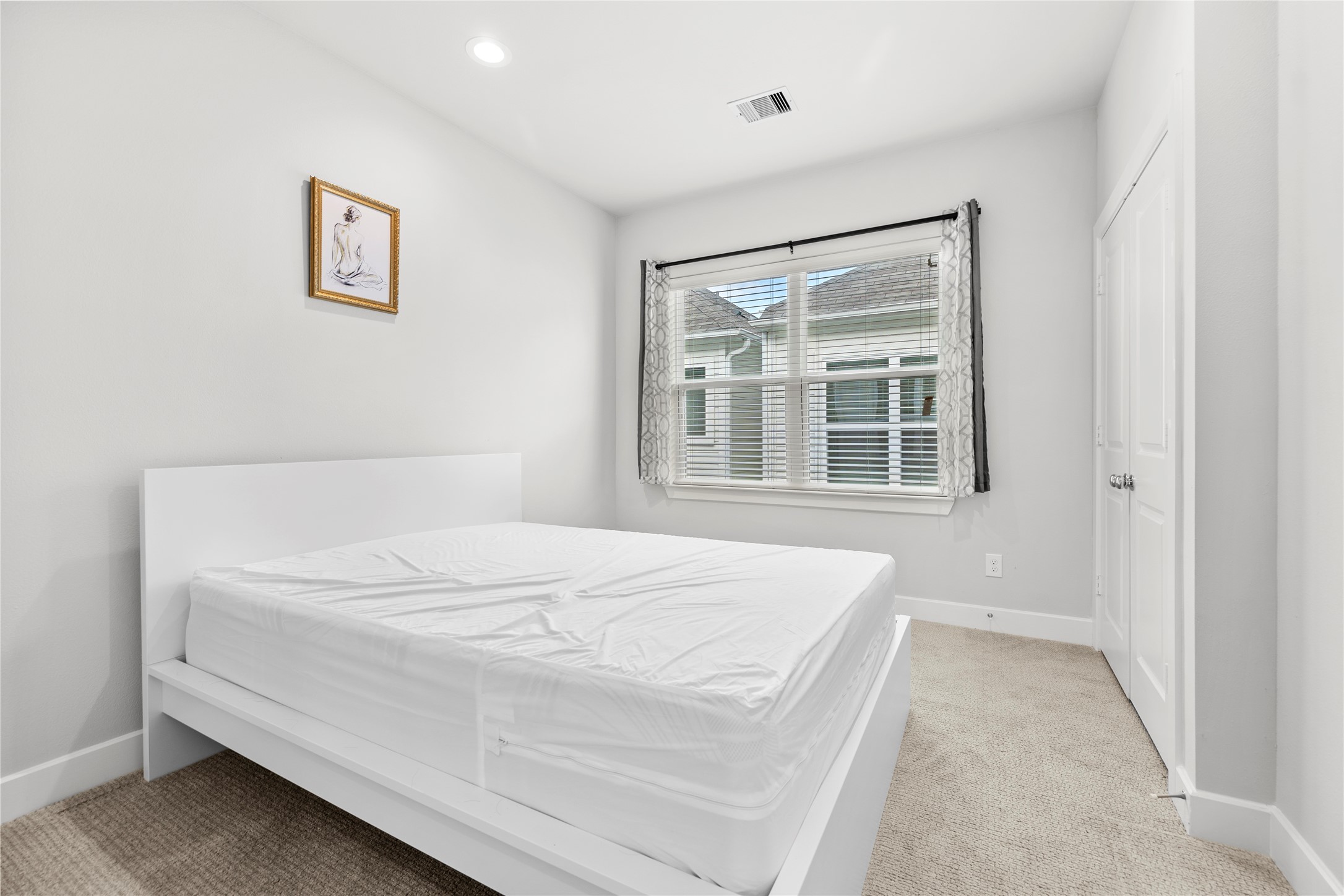 2214 Roozy Lake Lane Houston, TX 77055 - Photo 16 of 22 Guest Bed#3