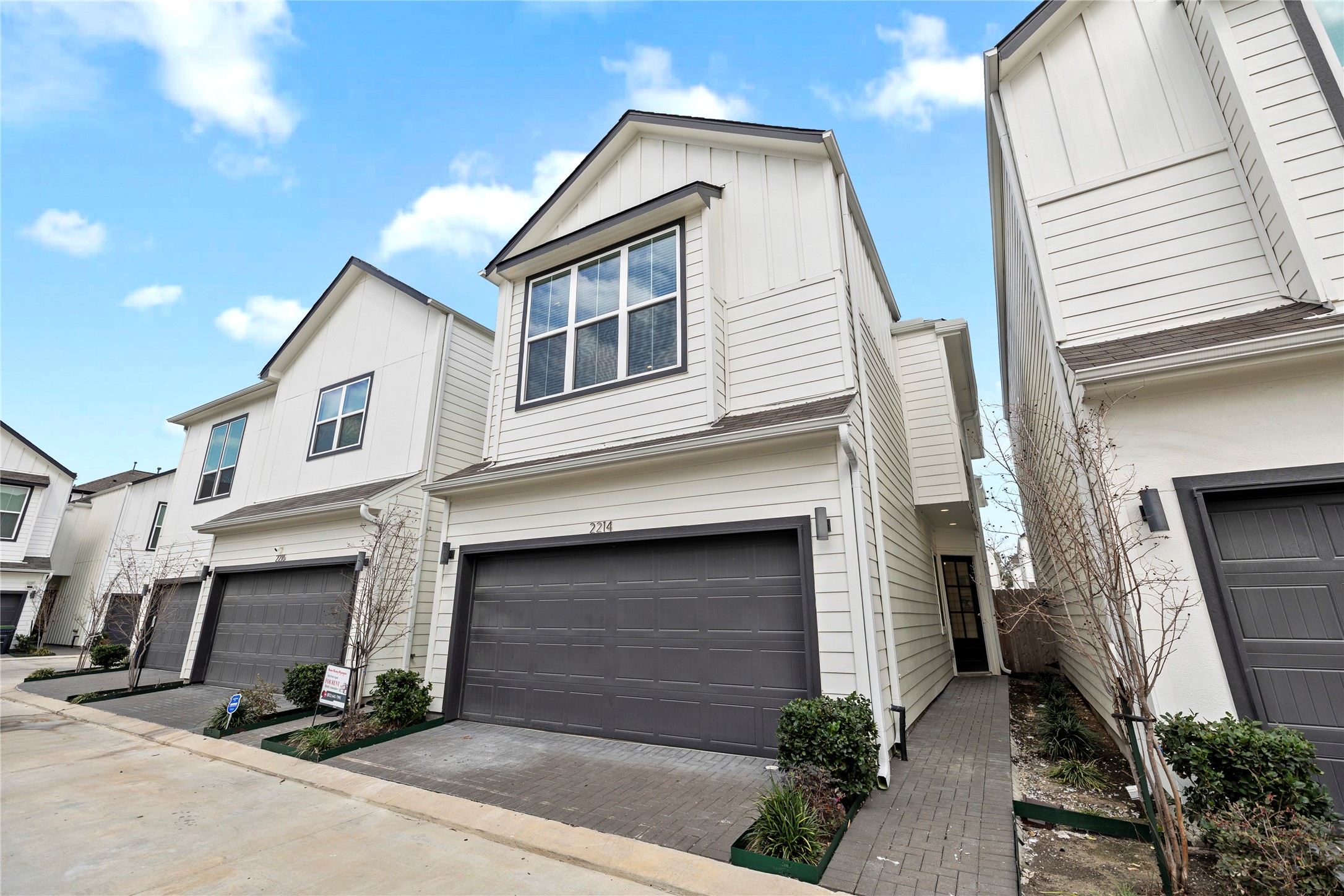 2214 Roozy Lake Lane Houston, TX 77055 - Photo 19 of 22 Nearby Visitors Parking