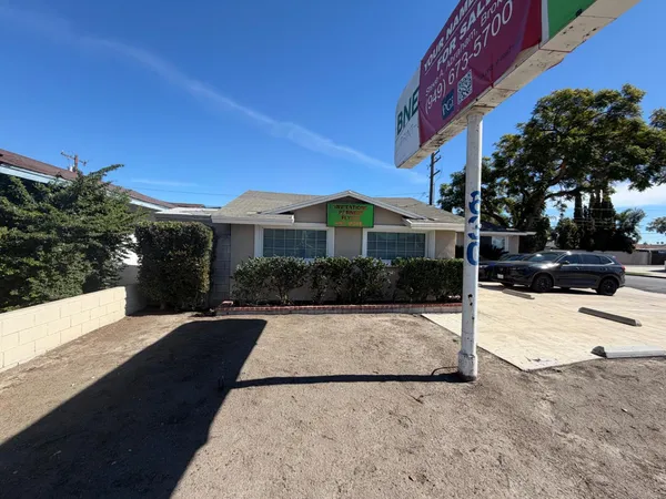 $895,000 | 630 South Euclid Street, Anaheim, CA 92802