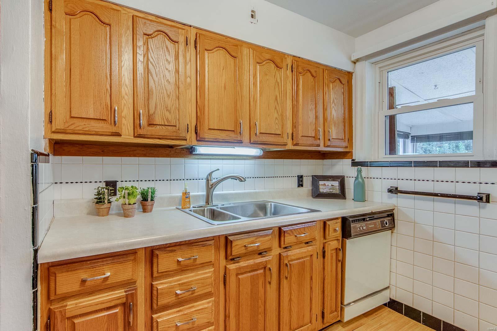 1919 Telegraph Road St. Louis, MO 63125 - Photo 13 of 46 Gallery Image 13