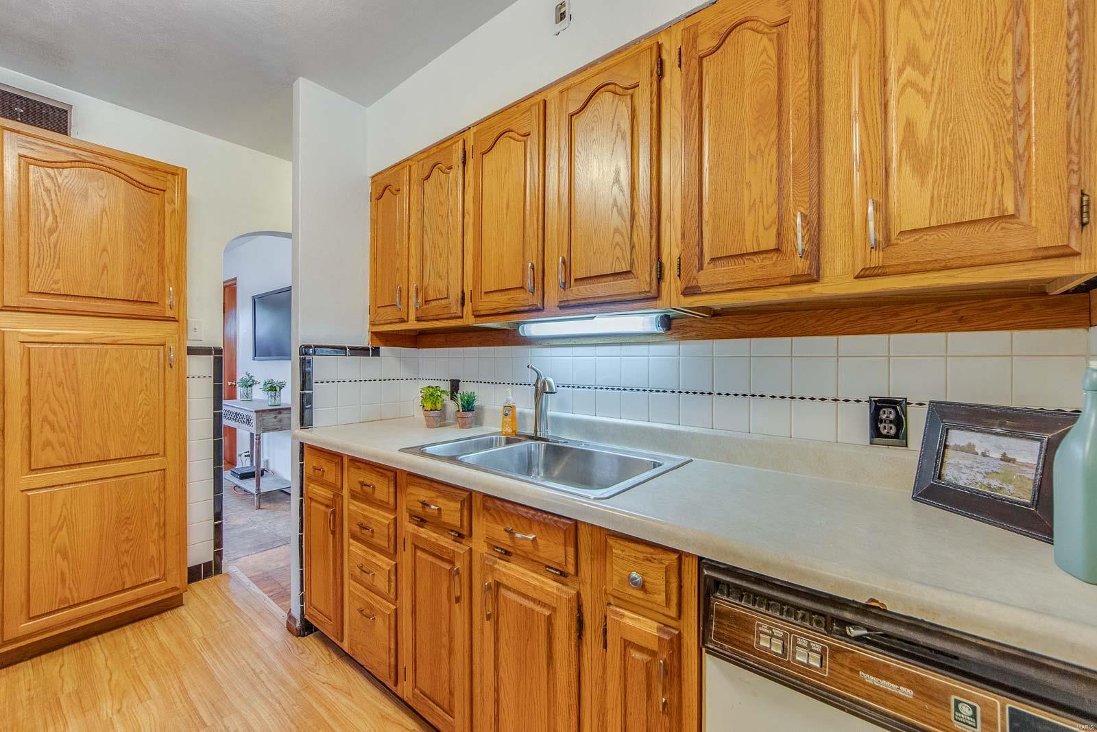 1919 Telegraph Road St. Louis, MO 63125 - Photo 10 of 46 Gallery Image 10