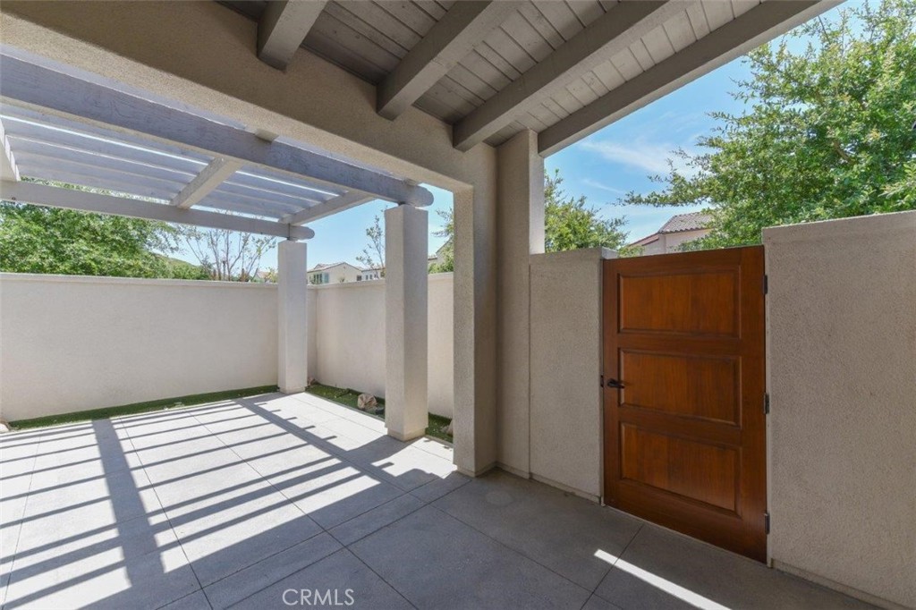 137 Falcon Ridge Irvine, CA 92618 - Photo 4 of 37 Gallery Image 4
