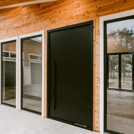 $1,385,555 | 10080 Fm 682, Cuero, TX 77954