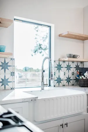 $1,385,555 | 10080 Fm 682, Cuero, TX 77954