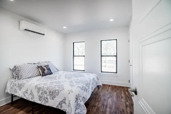 $1,385,555 | 10080 Fm 682, Cuero, TX 77954