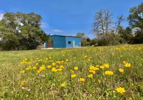 $1,385,555 | 10080 Fm 682, Cuero, TX 77954