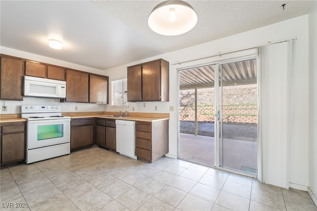 880 Jeri Lane Boulder City, NV 89005 - Photo 4 of 25