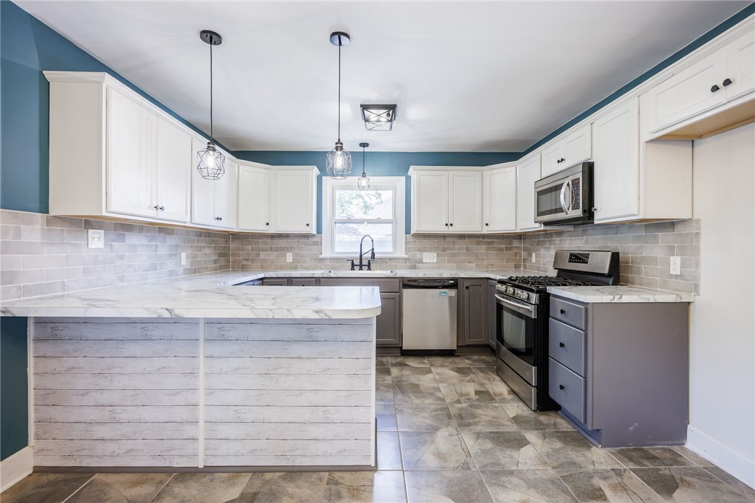 70 Highwood Road Irondequoit, NY 14609 - Photo 11 of 32