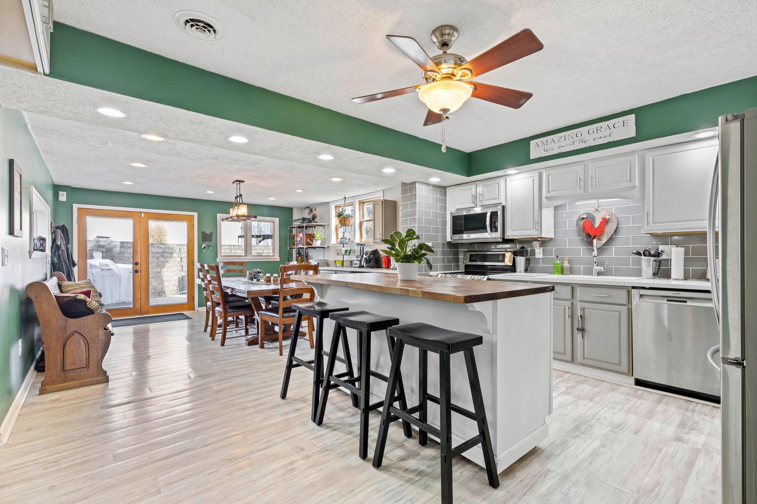 2136 Hoss Road Utica, OH 43080 - Photo 6 of 51 Kitchen
