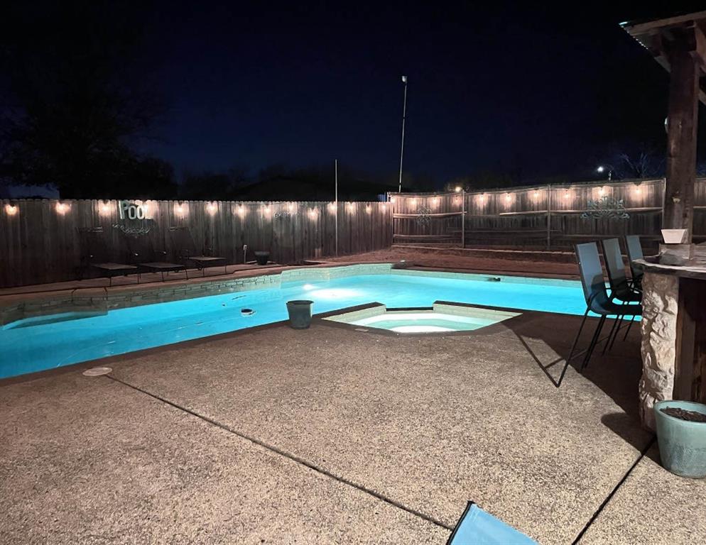 116 Curtis Lane Quinlan, TX 75474 - Photo 28 of 31 a view of a indoor basketball court