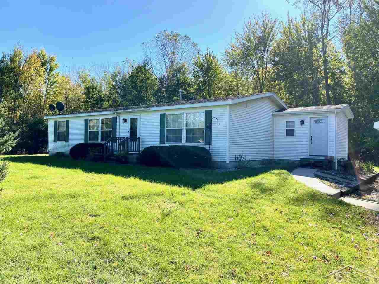 19933 Lakefield Road Merrill, MI 48637 - Photo 2 of 23
