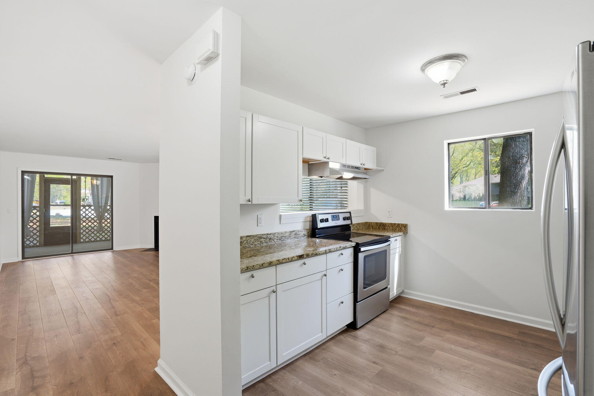 2745 Jobee Drive, Unit 204 Charleston, SC 29414 - Photo 5 of 35 6-web-or-mls-017_DSC09140
