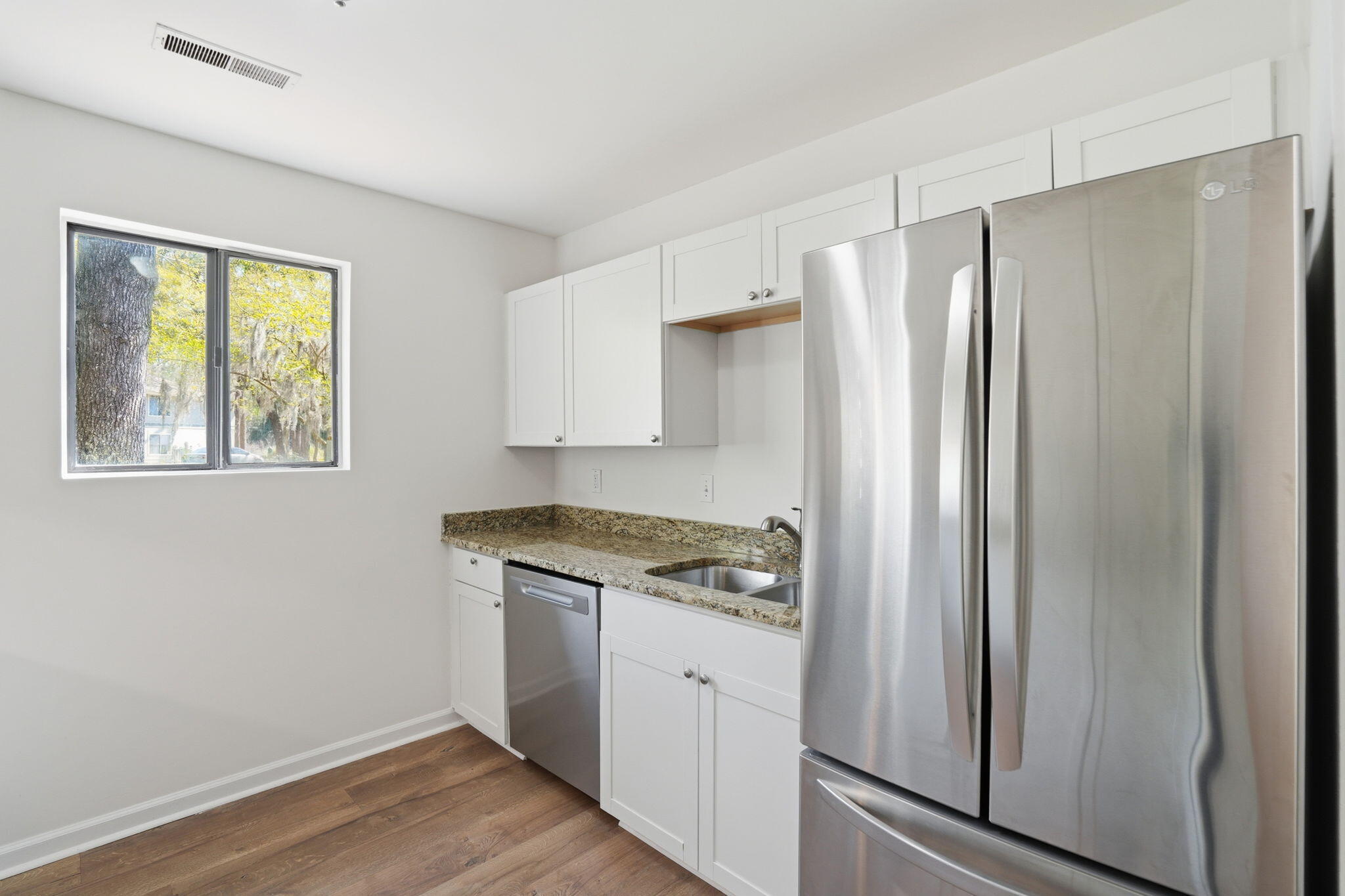 2745 Jobee Drive, Unit 204 Charleston, SC 29414 - Photo 6 of 35 9-web-or-mls-018_DSC09143