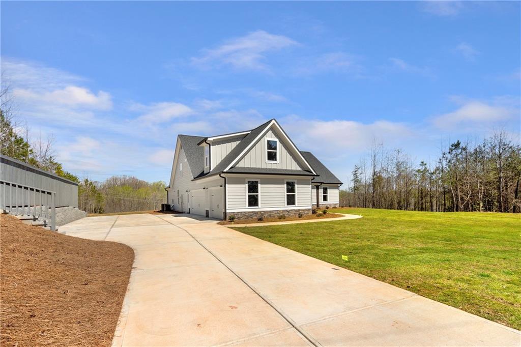 647 Fairview Road Pendergrass, GA 30567 - Photo 3 of 43