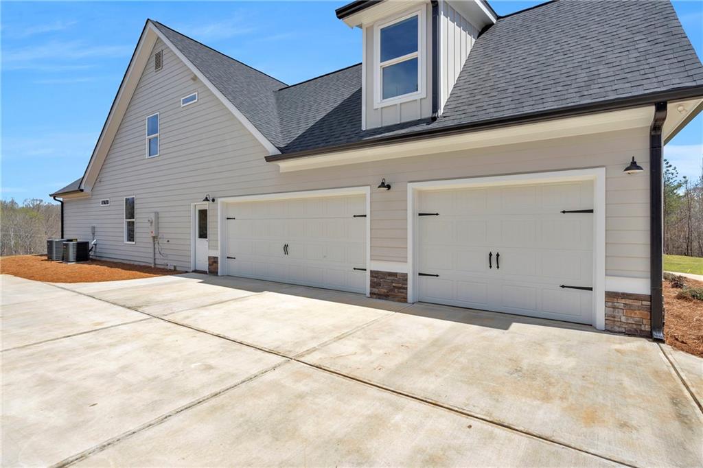 647 Fairview Road Pendergrass, GA 30567 - Photo 4 of 43