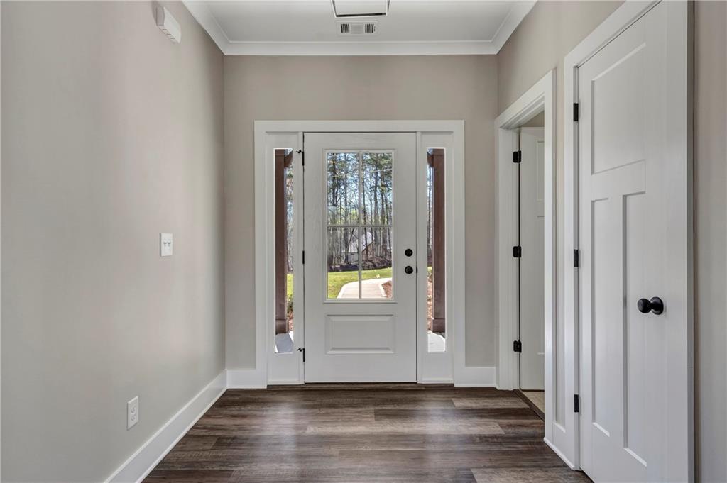 647 Fairview Road Pendergrass, GA 30567 - Photo 7 of 43
