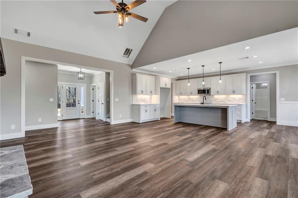 647 Fairview Road Pendergrass, GA 30567 - Photo 9 of 43