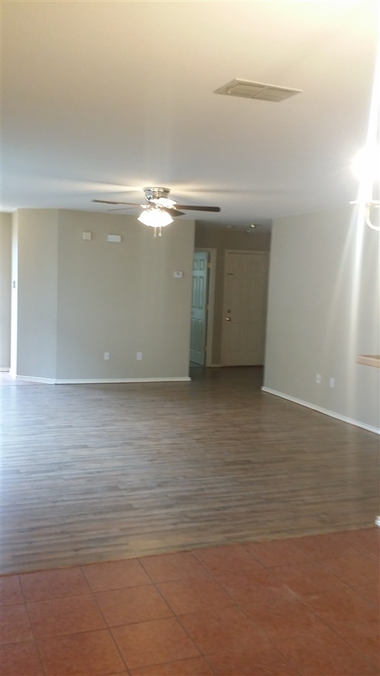 916 Witherspoon Loop Laredo, TX 78046 - Photo 3 of 13 Gallery Image 3