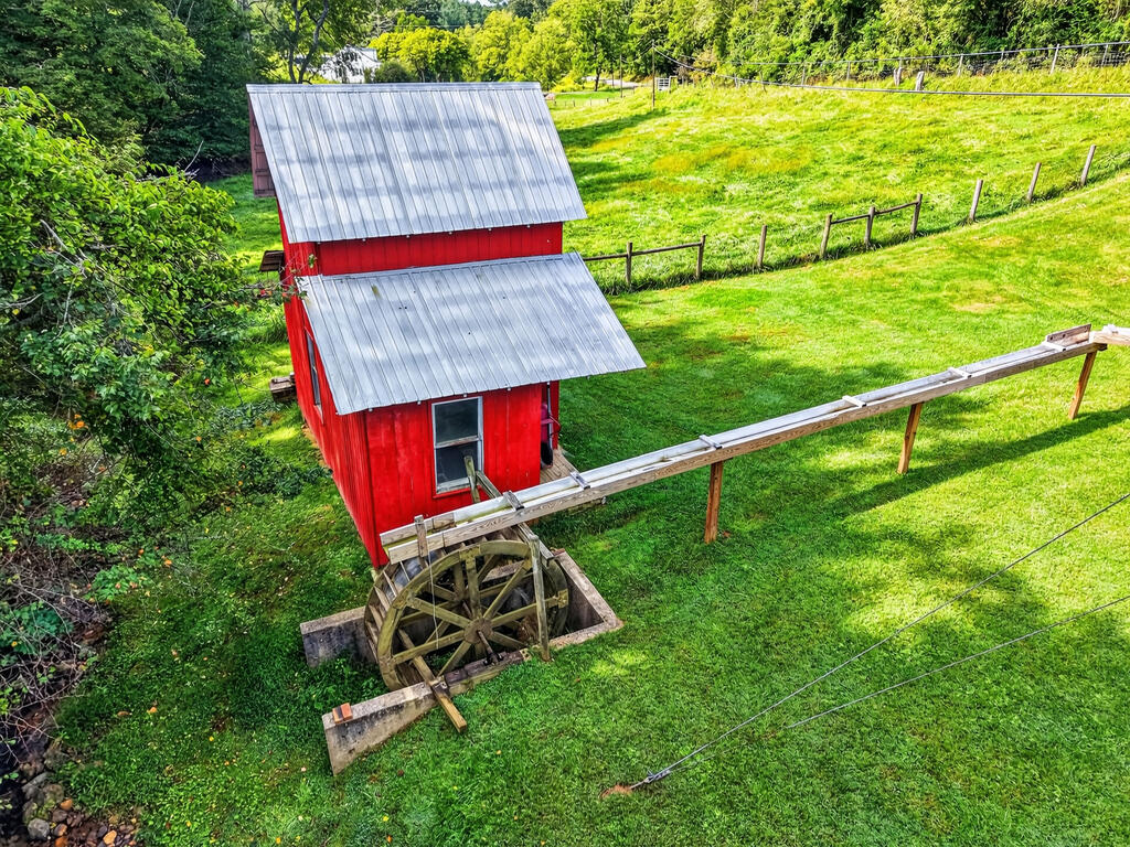 765 Waterwheel Road Galax, VA 24333 - Photo 19 of 148 Gallery Image 19