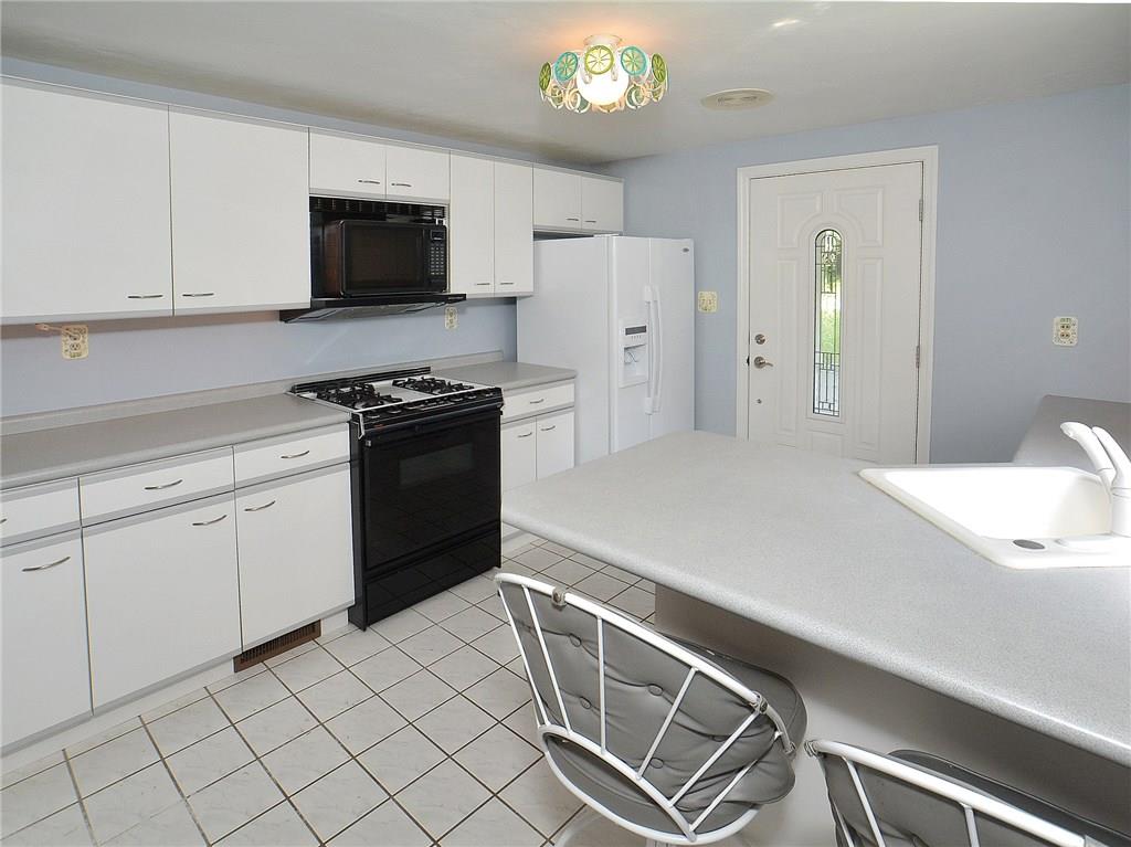 20 Devitt Lane Irwin, PA 15642 - Photo 5 of 23 Gallery Image 5