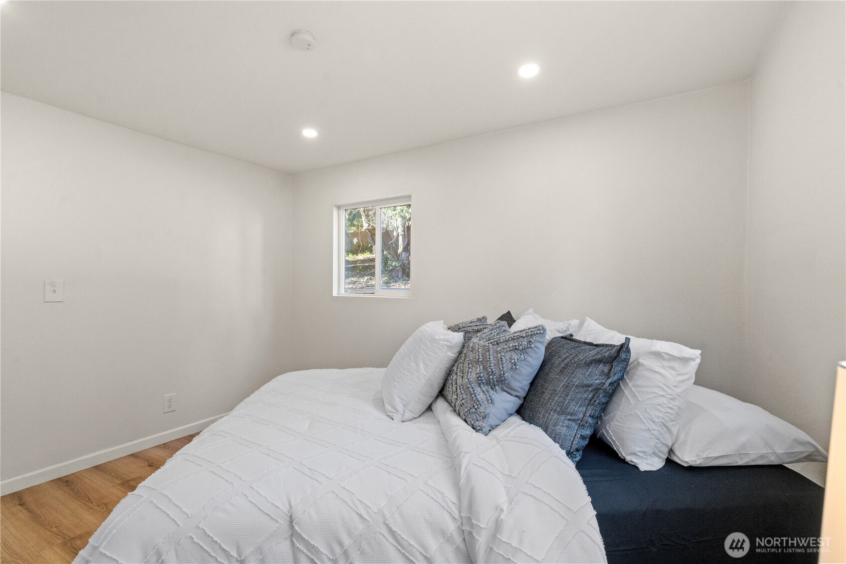 1972 Deville Drive Northwest Bremerton, WA 98312 - Photo 15 of 39