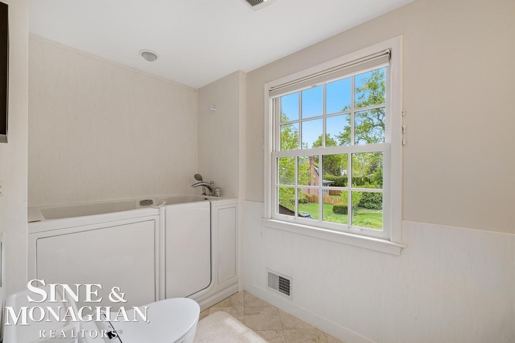 66 Colonial Road Grosse Pointe Shores, MI 48236 - Photo 34 of 67