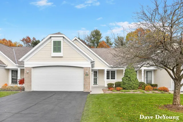 $389,900 | 347 Timberlake East, Holland, MI 49424