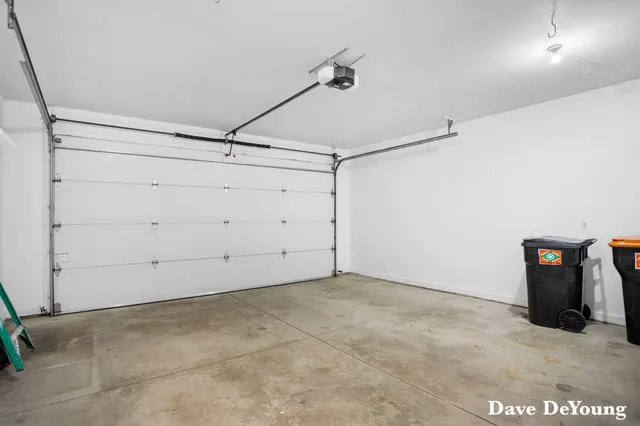 $389,900 | 347 Timberlake East, Holland, MI 49424