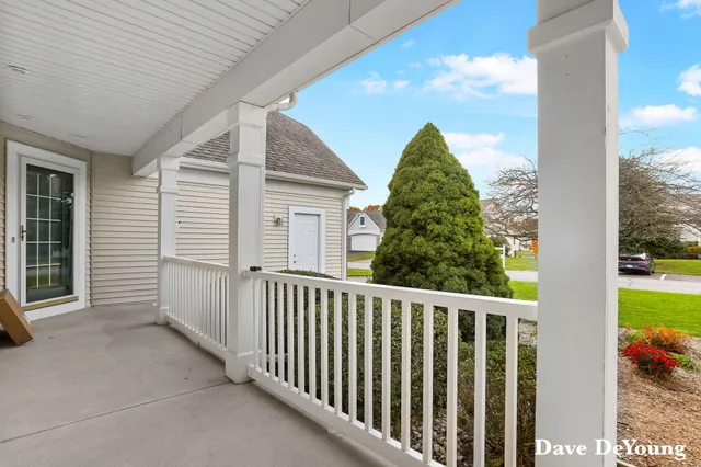 $389,900 | 347 Timberlake East, Holland, MI 49424