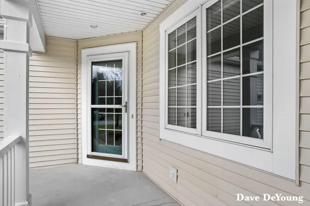 $389,900 | 347 Timberlake East, Holland, MI 49424