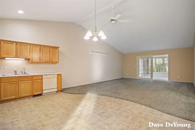 $389,900 | 347 Timberlake East, Holland, MI 49424