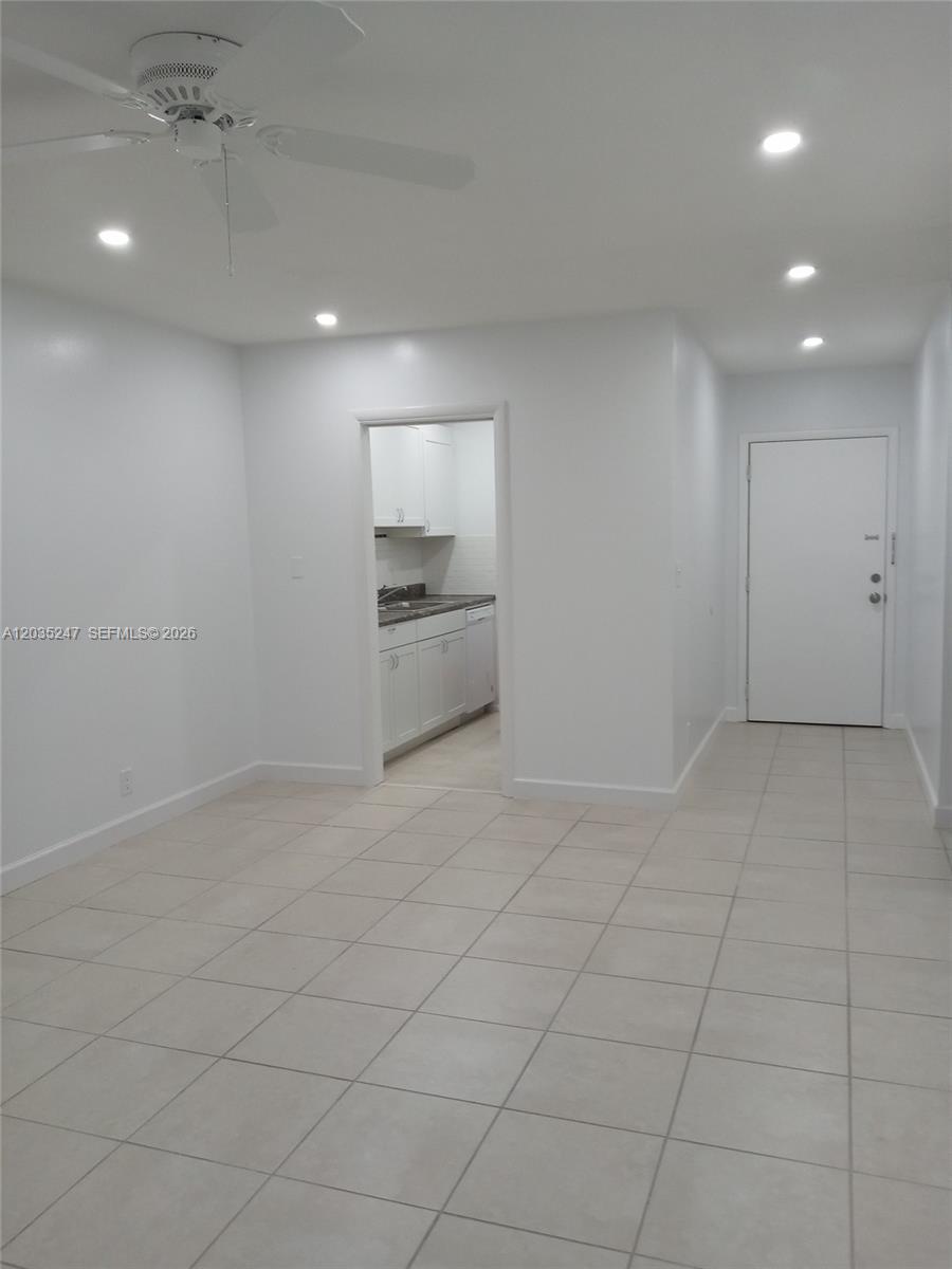 1250 East Sample Road, Unit 303 Pompano Beach, FL 33064 - Photo 4 of 11