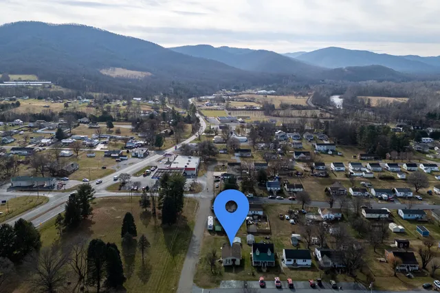 $219,500 | 502 7th Street, Elkton, VA 22827