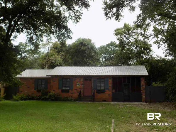 $1,700 | 228 Seminole Avenue, Fairhope, AL 36532