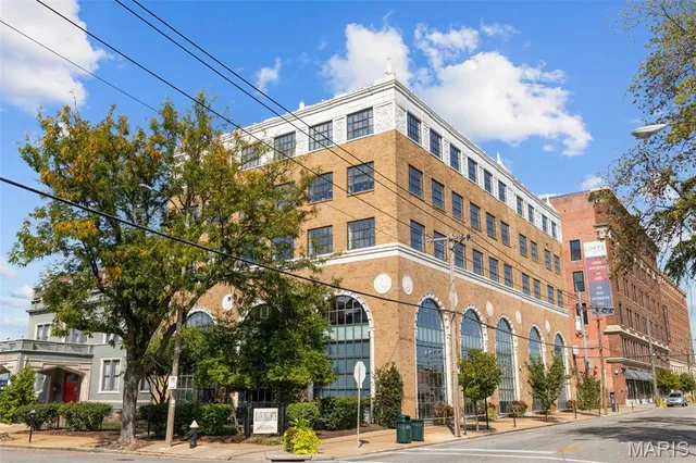 $389,000 | 4901 Washington Avenue, Unit 2A, St. Louis, MO 63108