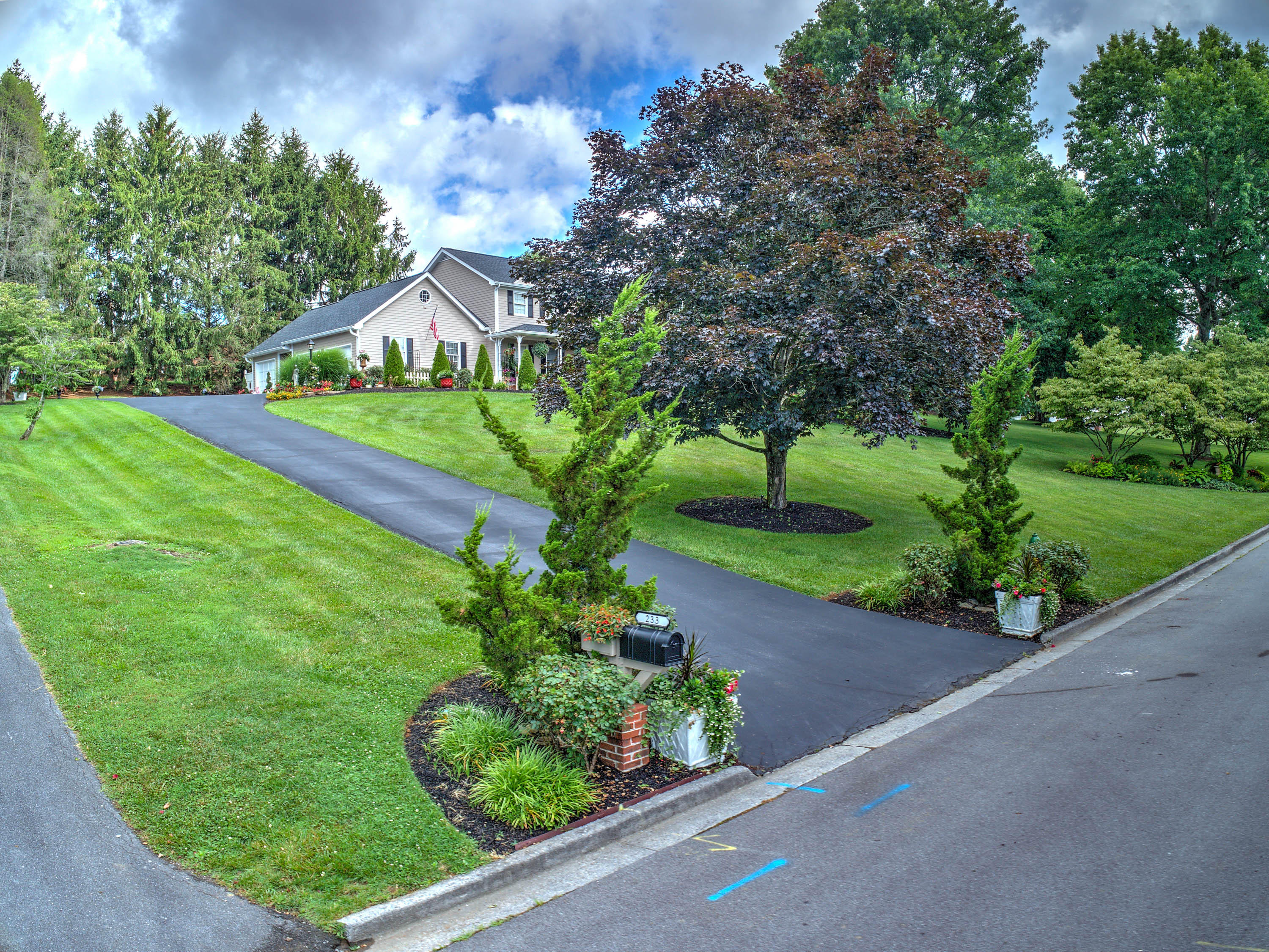233 Galway Road Bristol, TN 37620 - Photo 4 of 61 233 Galway Rd-25