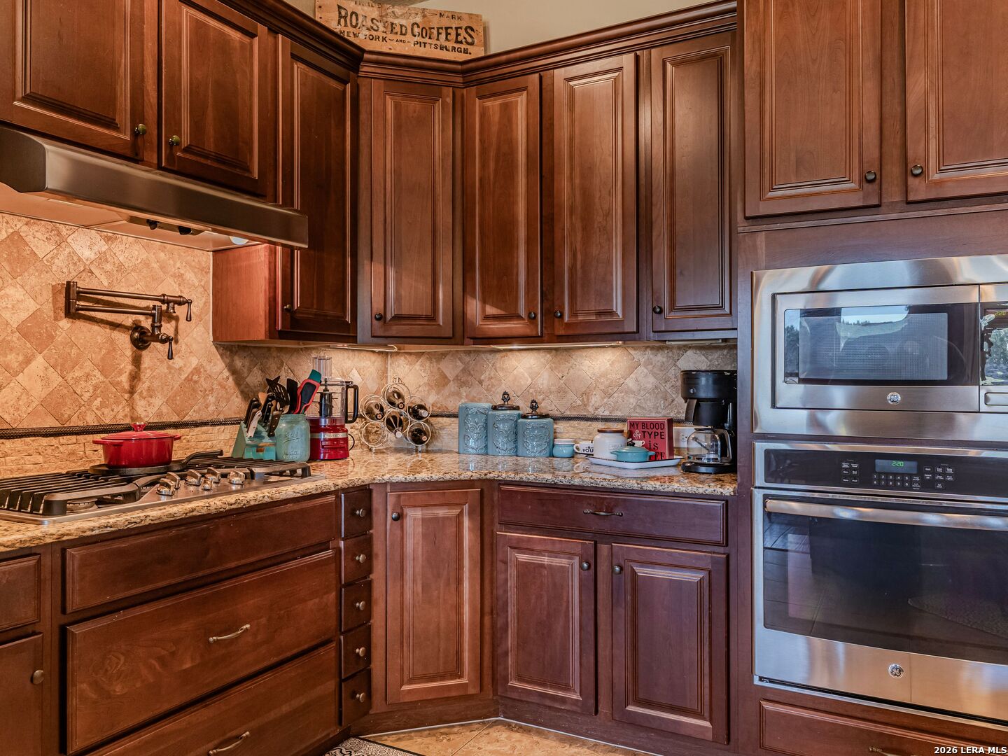 107 Ridge Place Boerne, TX 78006 - Photo 12 of 55