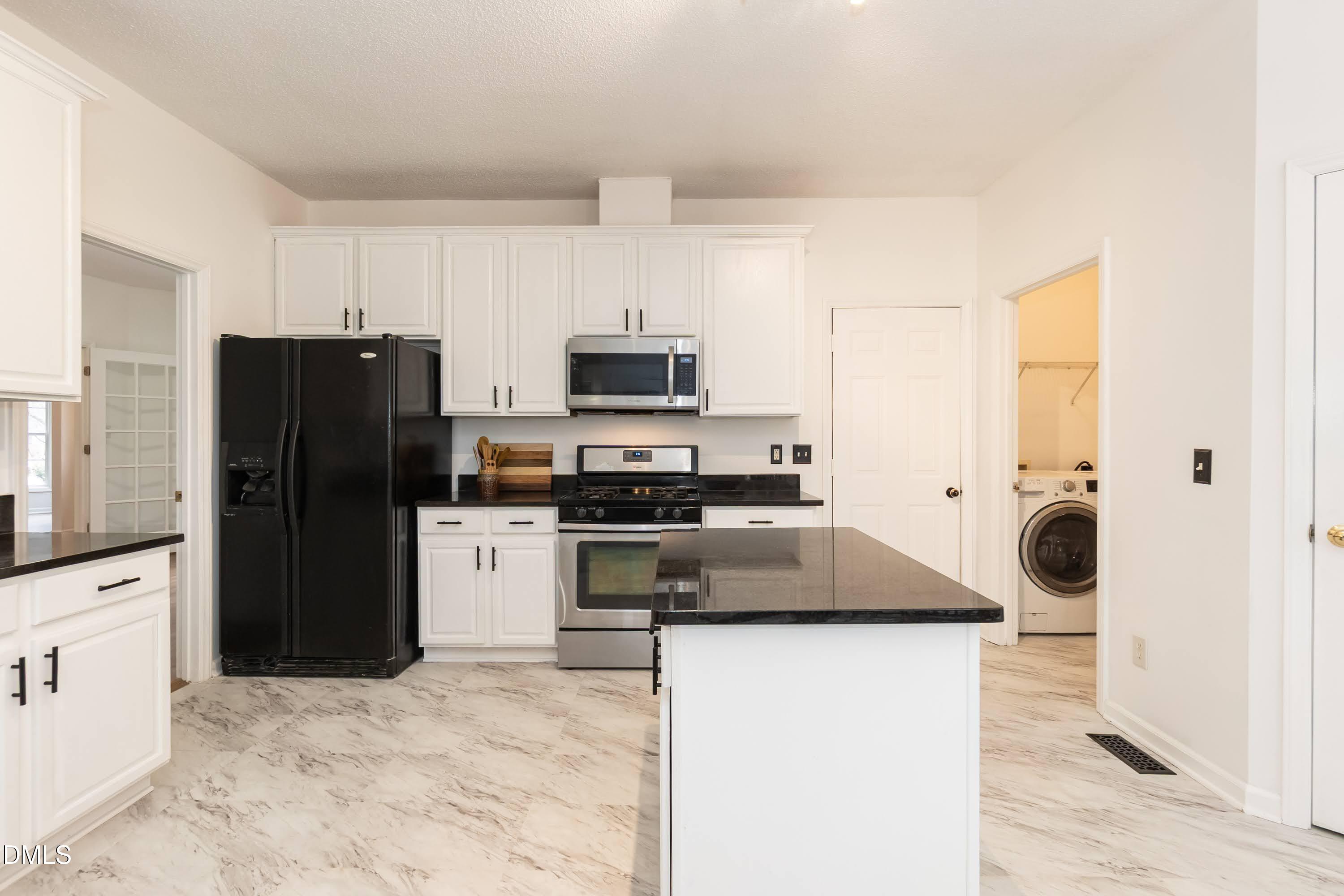5525 Rush Springs Court Raleigh, NC 27617 - Photo 20 of 43 Kitchen 05