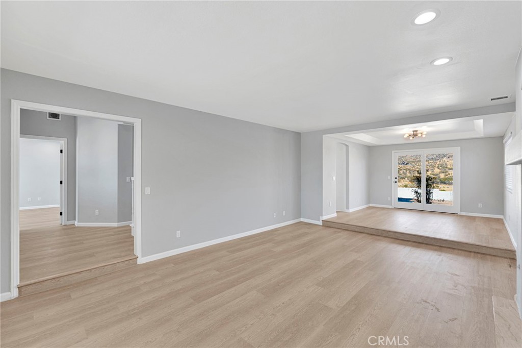 16731 Iwa Road Apple Valley, CA 92307 - Photo 11 of 70