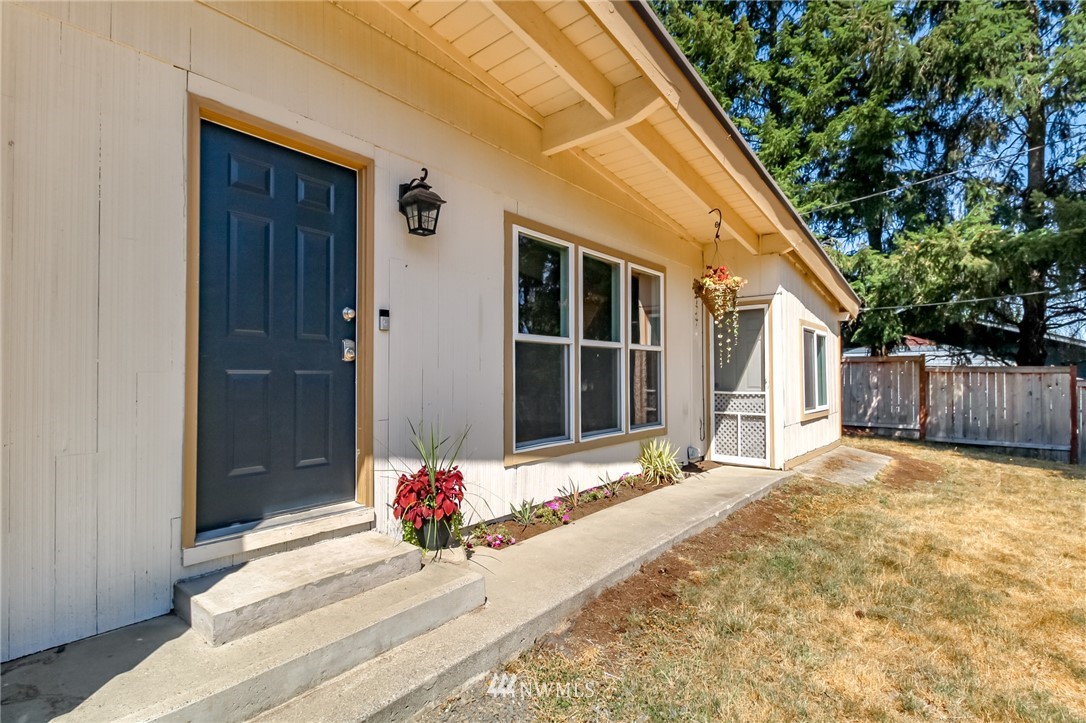 545 Radey Street Port Orchard, WA 98366 - Photo 4 of 23 Gallery Image 4