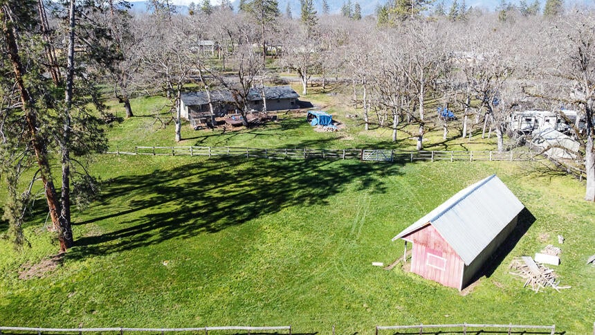11284 Michael Road White City, OR 97503 - Photo 30 of 35 11284 Michael-35