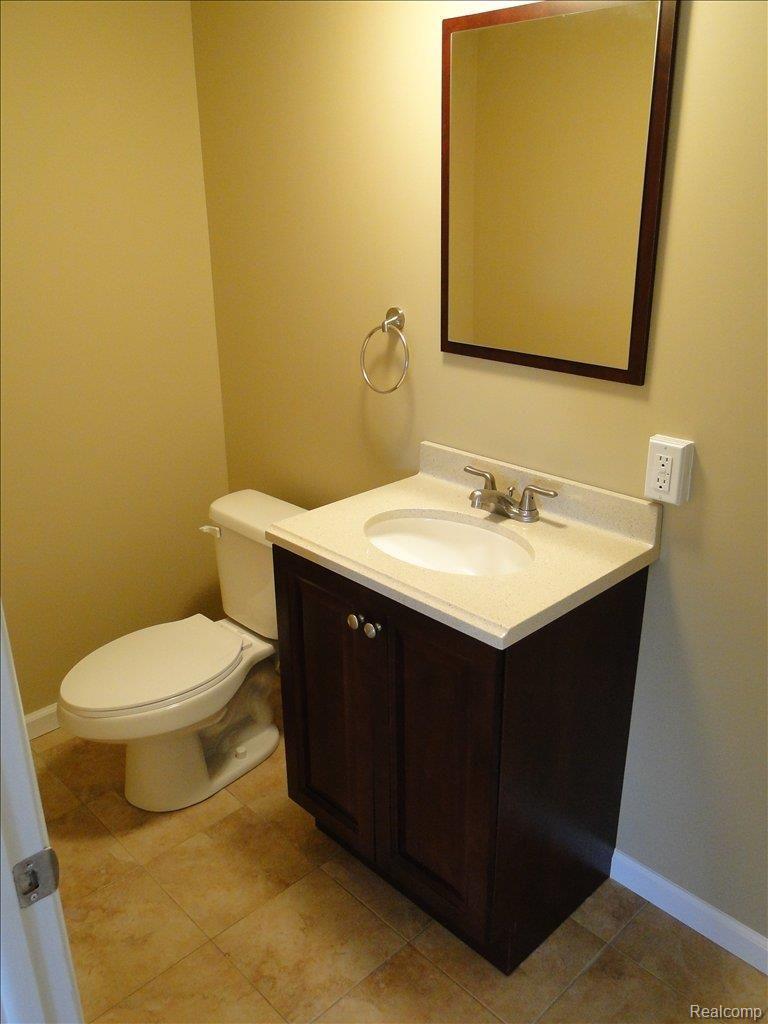 3199 West Oregon Road Lapeer, MI 48446 - Photo 7 of 10 Bath